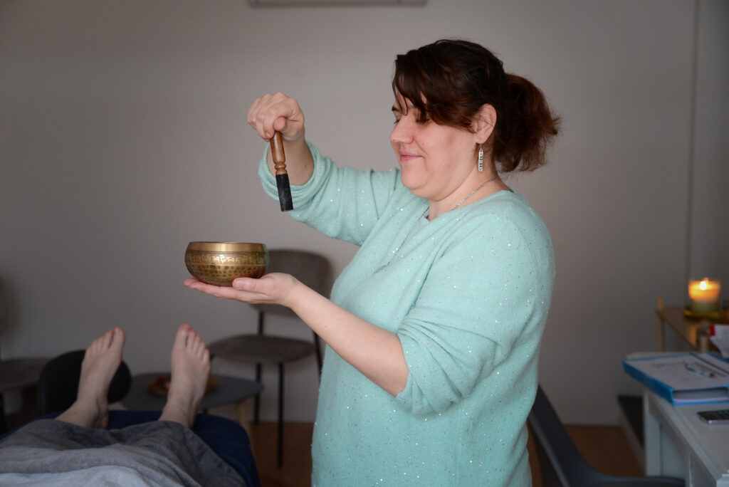 Réflexologie plantaire holistique – accessbars - boltibétain - massagepolynésien - soins énergétiques G’Reine De Vie 